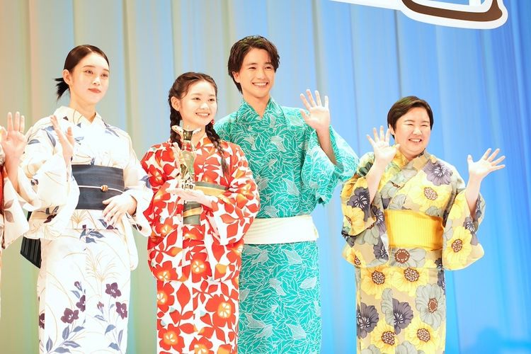 山田尚子監督、映画『きみの色』ジャパンプレミアで上海国際映画祭トロフィーの重みを語る「気持ちの重さも感じた！」