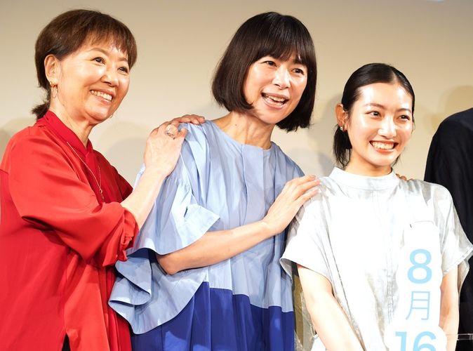 川島鈴遥＆西田尚美＆斉藤陽一郎＆浅田美代子が映画『ミライヘキミト。』で演じた渡利家は「仲良しで自慢の家族！」とニッコリ