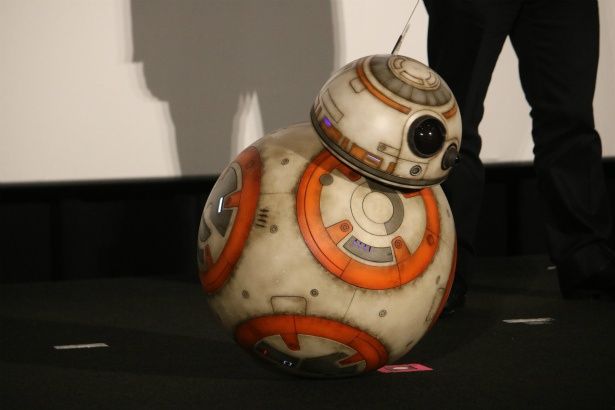 愛嬌たっぷりに動き回っていたBB-8