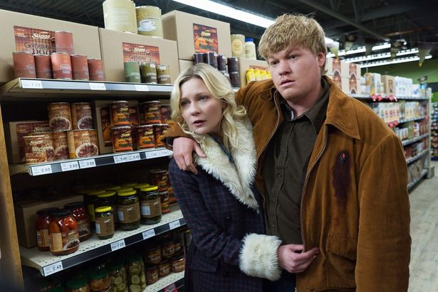 【写真を見る】「FARGO/ファーゴ」で夫婦役を演じたキルスティン・ダンストとプライベートでも結婚することとなった