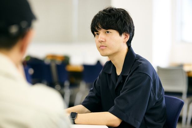 「映画ってそれ自体が一種の共通言語なのかもしれない」と語る奥山大史監督