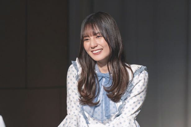 桐井の憧れのアイドル、有川凛役として小坂菜緒も登場