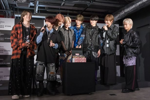 「UNIVERSAL MUSIC STORE HARAJUKU 一周年 ＆ MARVEL＆MAZZEL POP UP STORE 開催記念イベント」の様子