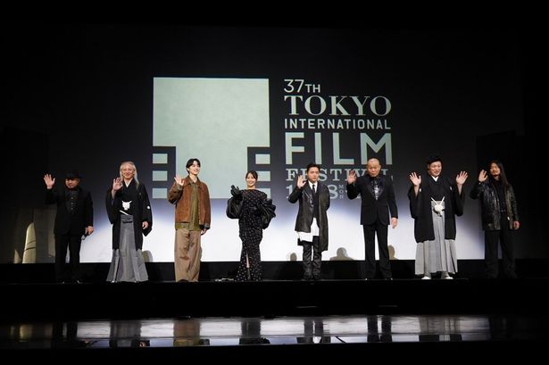 白石和彌監督による『十一人の賊軍』(公開中が第37回東京国際映画祭のオープニング作品に飾った