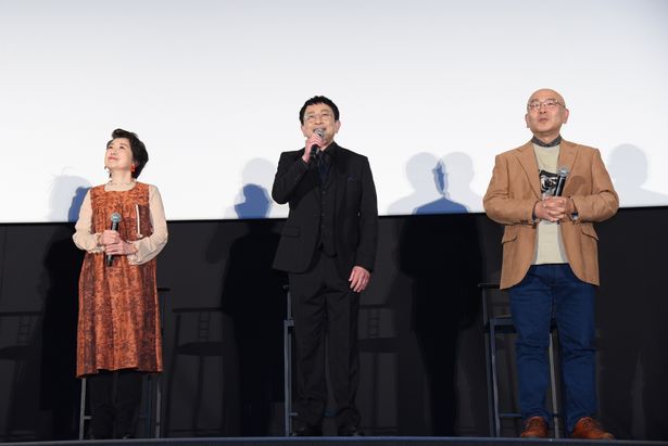 左より、田中真弓(きり丸役)、関俊彦(土井半助役)、藤森雅也監督