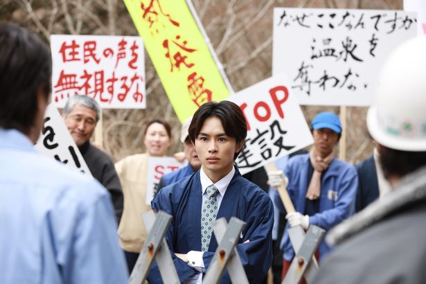 下請けのボイコットや、地元住民からの反対運動など、完全に行き詰まってしまう