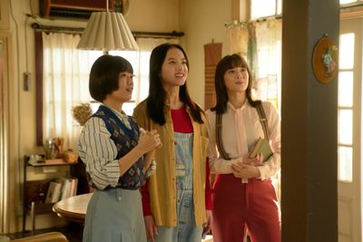 広瀬すず、杉咲花＆清原果耶トリプル主演『片思い世界』12年間、強い絆で結ばれてきた3人を切り取った場面写真公開