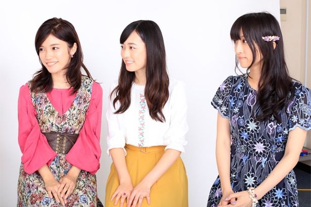 (左から)美山加恋、福原遥、藤田咲らが好きな映画、映画鑑賞のスタイルを語り合う