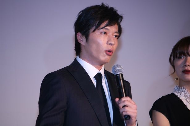 田村伸也役の田中圭