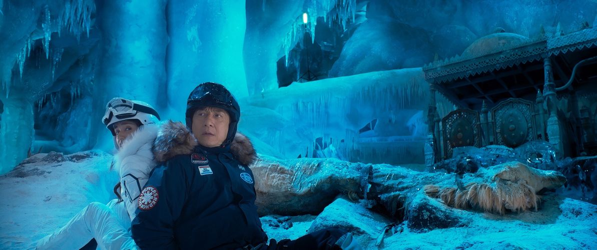 氷の洞窟での超絶アクションはどこかコミカル？ジャッキー最新作に謎のイケメントレジャー・ハンターが参戦