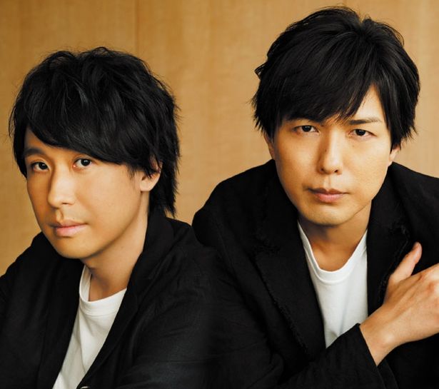 9月に2ショットで登場の鈴村健一と神谷浩史。声優が同カレンダーに登場するのは今回が初(東映)