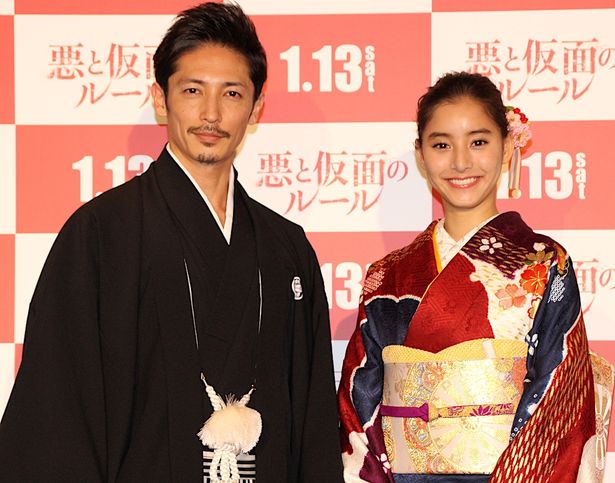 玉木宏と新木優子が和装で登場！