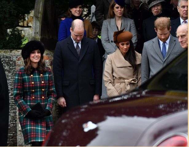 【写真を見る】貴重な4ショット！ウィリアム王子＆キャサリン妃夫妻とヘンリー王子＆メーガン