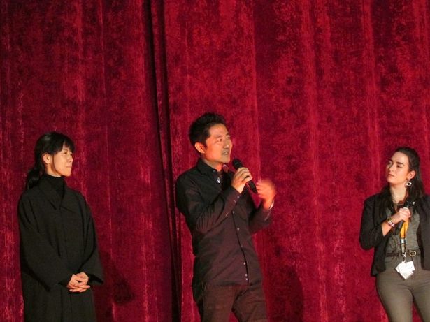 『港町』でベルリン国際映画祭に登壇した想田和弘監督