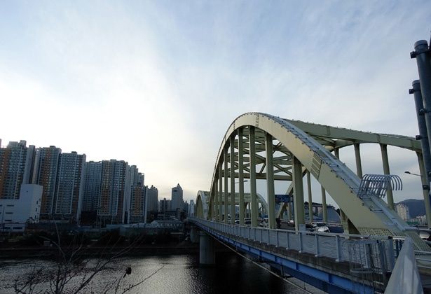 広安大橋よりは小ぶりだが、海雲台のカジョン橋でも撮影が行われた