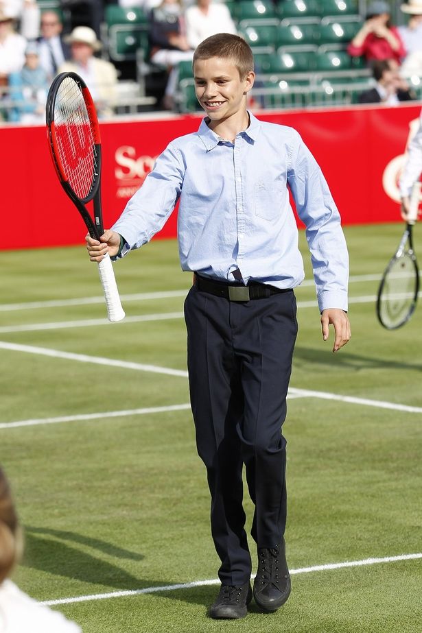  次男のロメオは本格的にテニスを習っているという