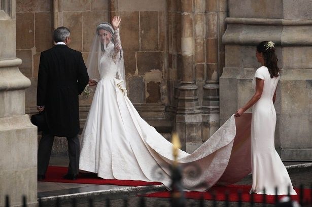 キャサリン妃の結婚式で“お尻ドレス”と言われたピッパの服装