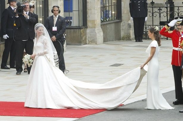 キャサリン妃の結婚式では、ピッパの服装が“お尻ドレス”と言われた