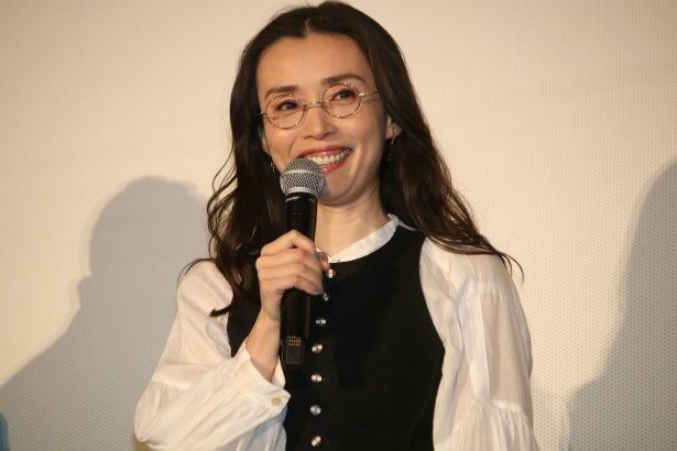 周造の長女・金井成子役の中嶋朋子