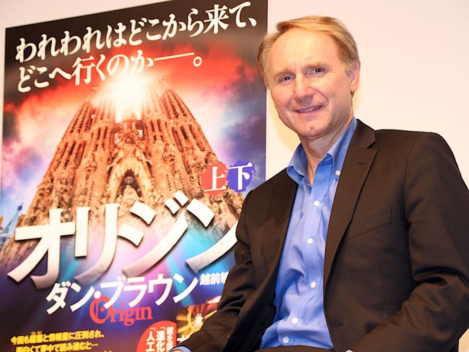 ダン・ブラウンがデビュー後初来日！『ダ・ヴィンチ・コード』トム・ハンクスとの裏話を披露