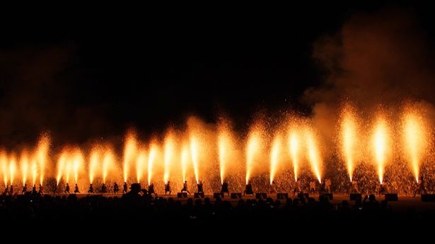 炎の柱は10mを超える！愛知県・豊橋の炎の祭典