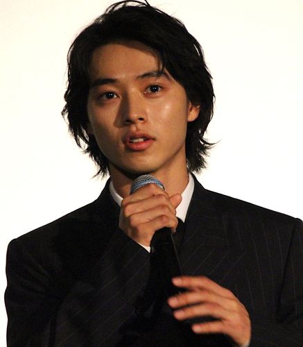 山崎賢人「悩んでいた」と告白。原作者の「あなたで本当によかった」との言葉に胸いっぱい！