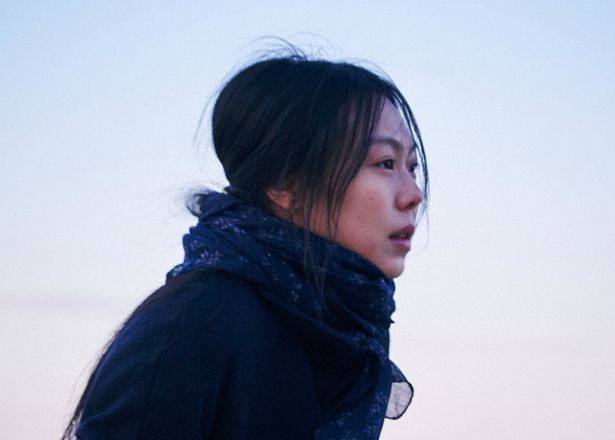 キム・ミニがベルリン国際映画祭で韓国人女優初の女優賞を獲得した『夜の浜辺でひとり』