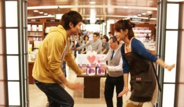 書店の店員とそこに訪れる青年との恋を綴った『オーボワ！台北』も上映