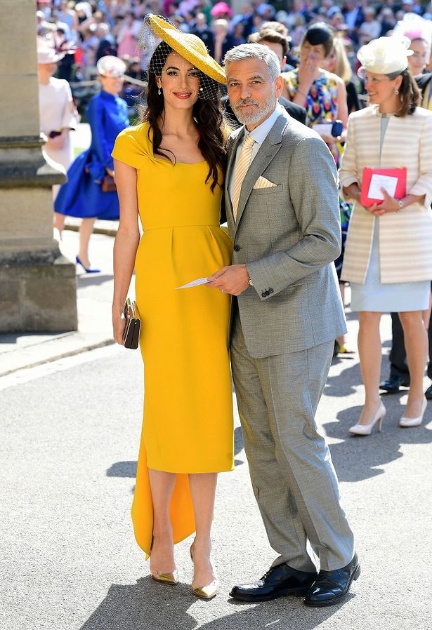 ジョージ・クルーニーの妻アマルも黄色いドレスを着用