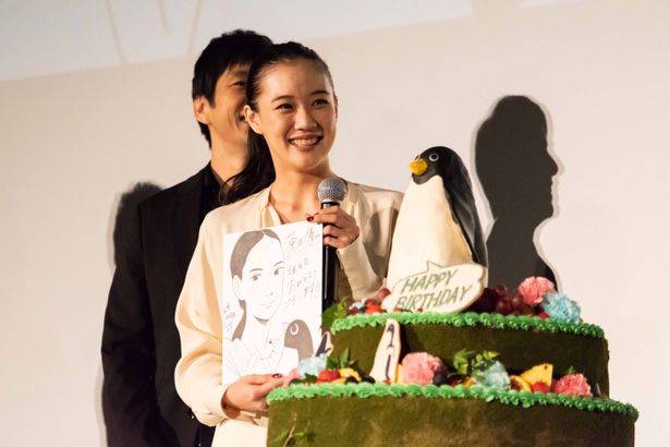 “お姉さん”役を演じた蒼井優はこの日33歳の誕生日！