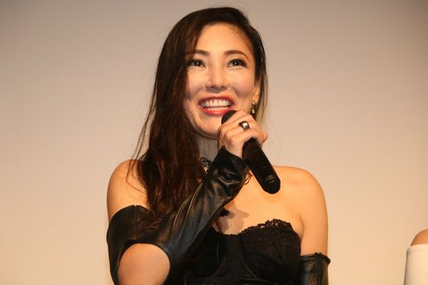 女王様・真奈美役の福山理子