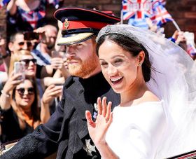 結婚式出席のメーガン妃 笑顔でのお手振りに批判の声続出 最新の映画ニュースならmovie Walker Press