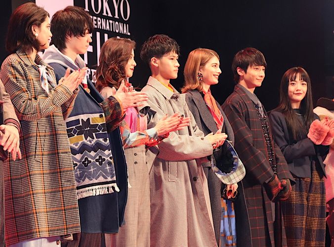 小関裕太ら旬の俳優・女優陣が秋冬コーデで登場！東京国際映画祭初のファッションショーが開催