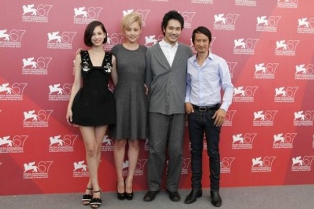 左から、水原希子、菊地凛子、松山ケンイチ、トラン・アン・ユン監督