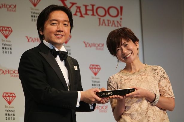 声優部門賞は、「クレヨンしんちゃん」の野原しんのすけ役を引き継いだ声優の小林由美子