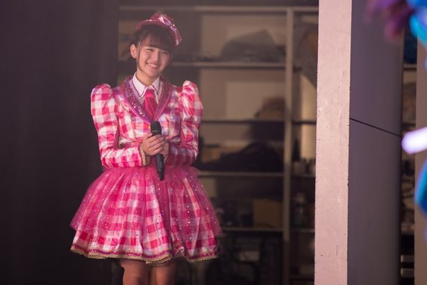 白衣にセーラー服にブリブリのアイドル衣装も どの浅川梨奈がお好み 画像3 12 Movie Walker Press