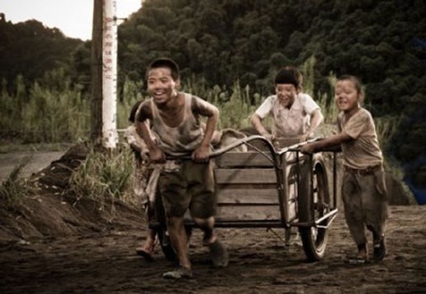 『信さん 炭鉱町のセレナーデ』は福岡県では5月から先行上映された