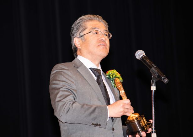 『万引き家族』で日本映画作品賞を受賞した桑田靖氏