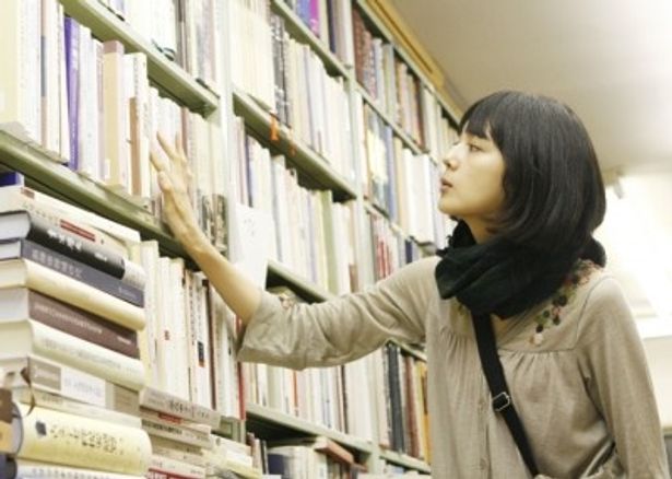 主人公の貴子が通う古書店