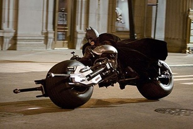 「ダークナイト」はクリスチャン・ベール主演の新生「バットマン」シリーズの第2弾