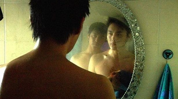 【写真をもっと見る】情熱的！中国では禁じられている同性愛のシーンも美しい