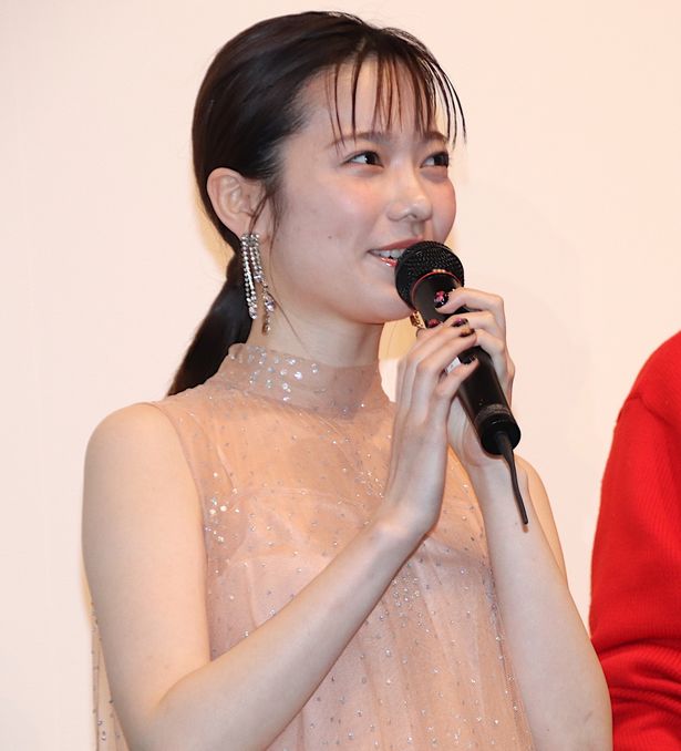 舞台挨拶に登壇した島崎遥香