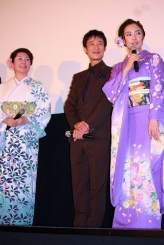 堺雅人、仲間由紀恵と松坂慶子の加賀友禅姿を見て「両手に花」
