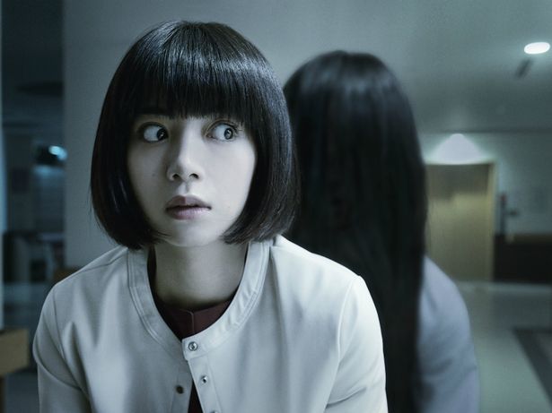 主人公・茉優を演じる池田エライザは病院で心理カウンセラーとして働いている