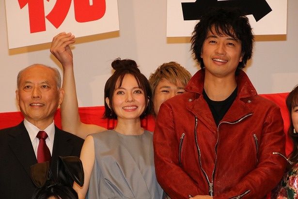 斎藤工主演映画『麻雀放浪記2020』の初日舞台挨拶が開催