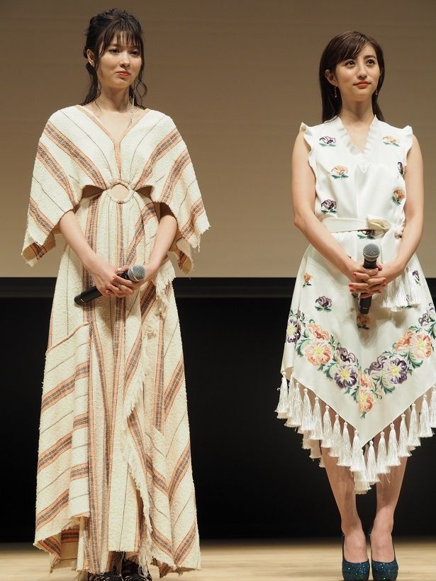 【写真を見る】モデル2人の演技にも注目！美しい衣装で会場を魅了した堀田茜と八木アリサ