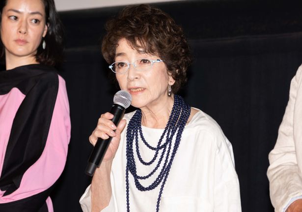 韓流ドラマにハマる専業主婦の有喜子を演じた倍賞千恵子