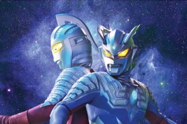 ウルトラセブンとウルトラマンゼロが協力して悪に立ち向かう