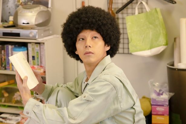 【写真を見る】賀来賢人がまたもや強烈キャラに！今度は…何？＜写真10点＞