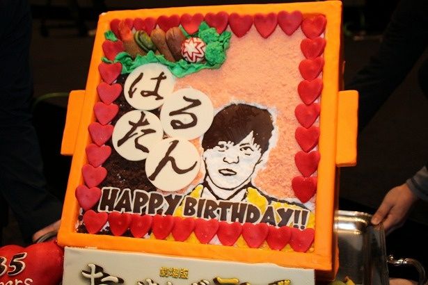 田中圭の35歳の誕生日を劇中のキャラ弁を模したケーキでお祝い